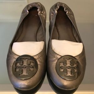 Tory Burch Reva 8